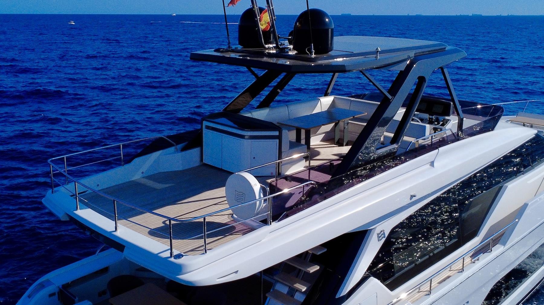 2024 FERRETTI YACHTS 720 